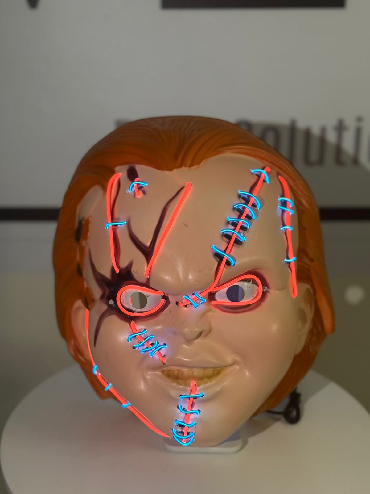 Máscara Diabólica de Chucky con Luz LED para Halloween 🎃👻💡